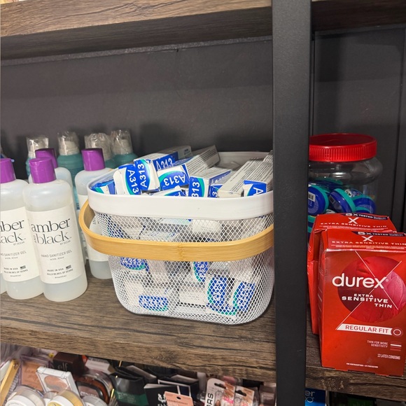 Saturday $3 & $5 Starts Beauty Show - Picture 9 of 11